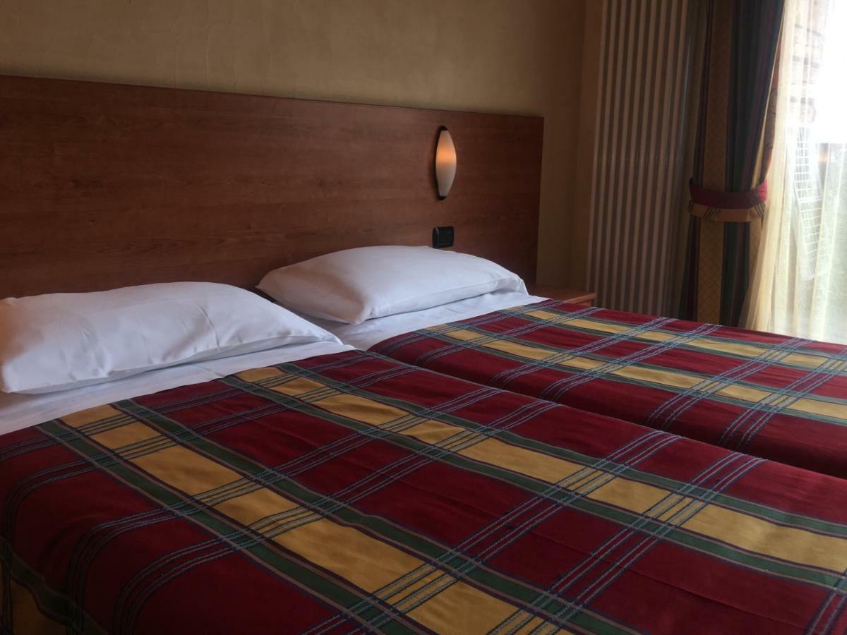 Ski Holidays Apartments 利维尼奥 外观 照片